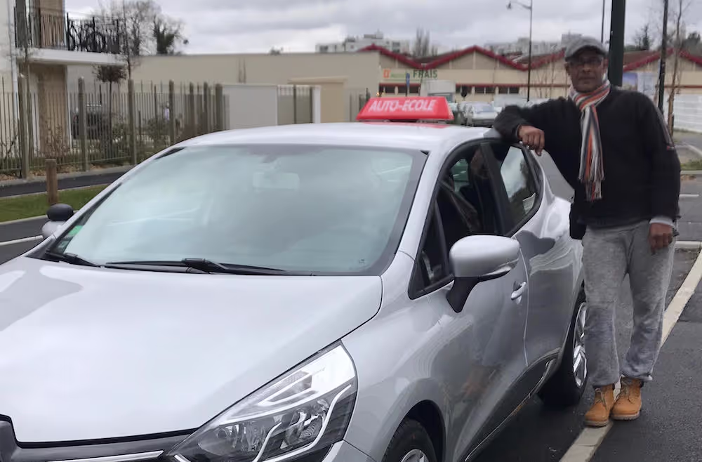 Image d'accueil de l'article Entrevue avec Christin, enseignant de la conduite à Étampes