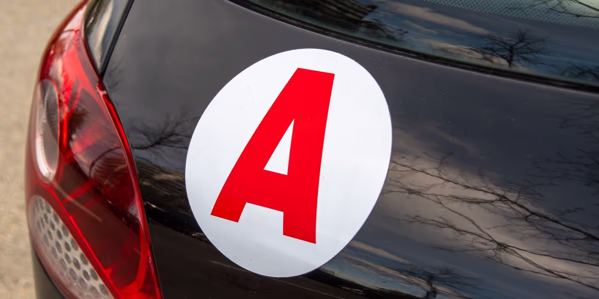 Jeune conducteur et limitation de vitesse : que dit la loi ?