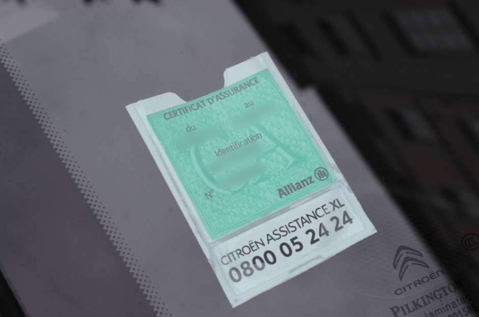 Vignette d’assurance auto : qu’est-ce que ce certificat d’assurance ?