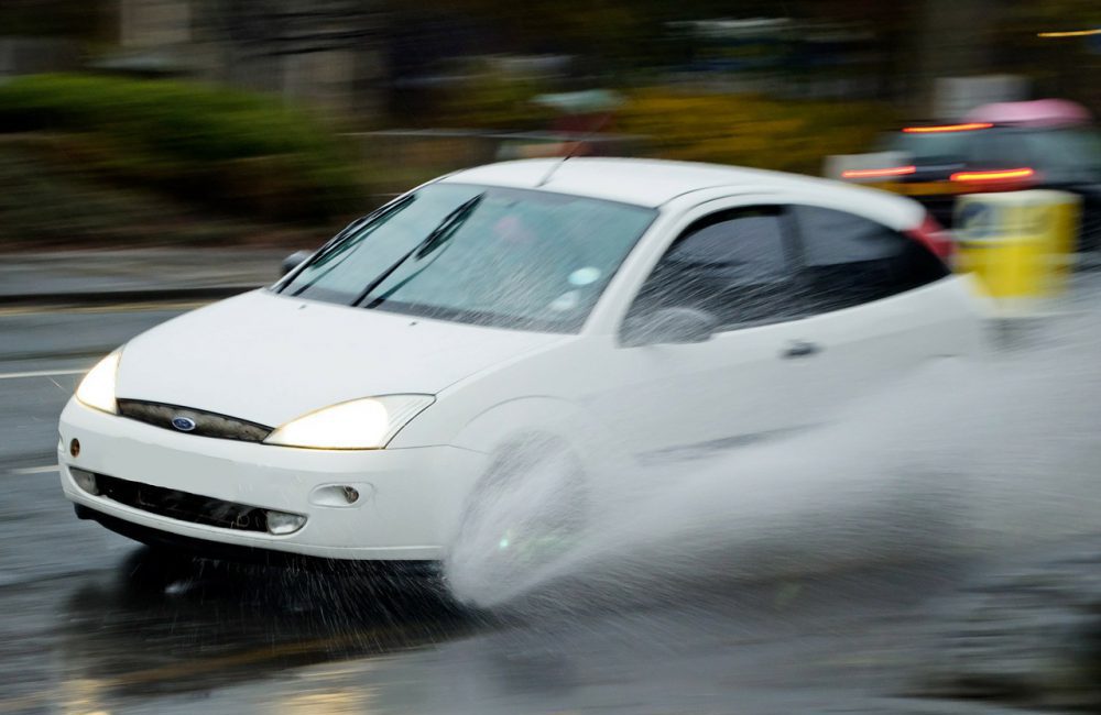 Image d'accueil de l'article Aquaplaning ou aquaplanage : les risques et comment les éviter