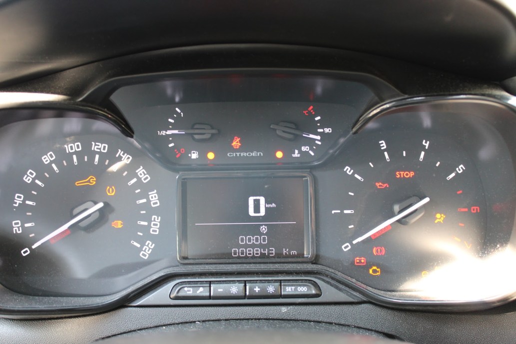 fonctionnement du moteur de voiture : le compteur du régime moteur