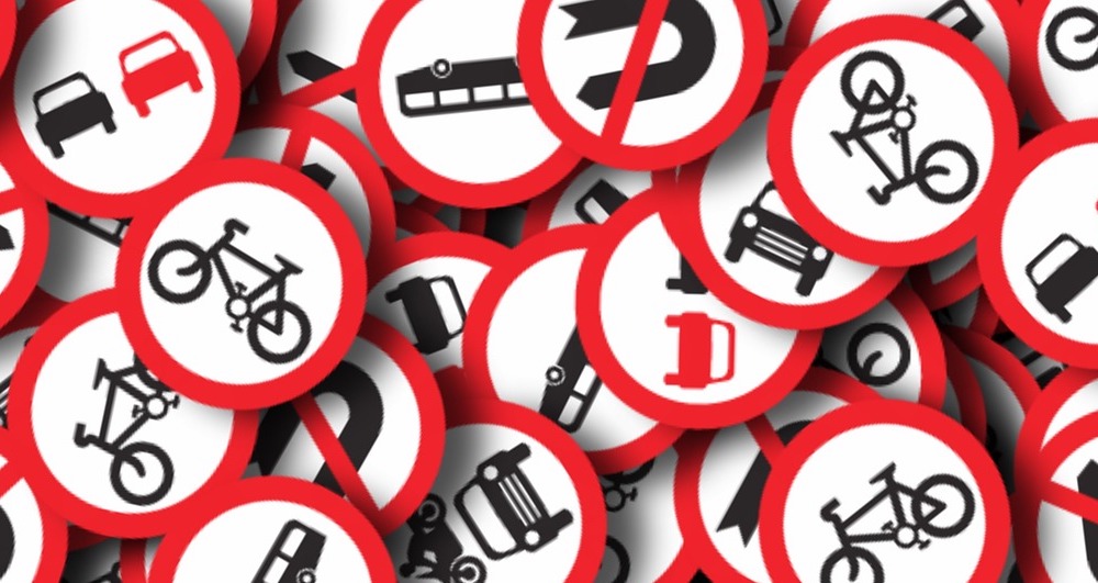 Image d'accueil de l'article Les panneaux du code de la route : typologie et signification