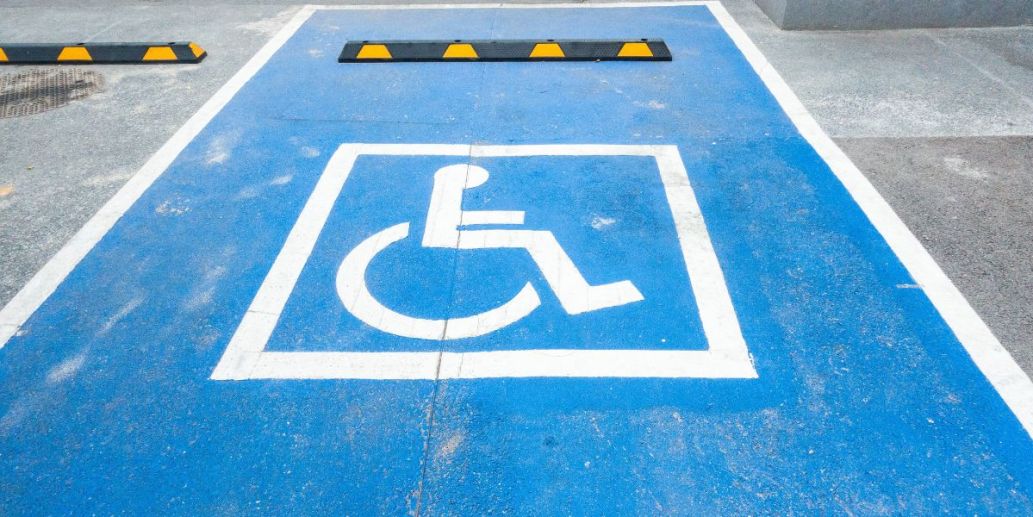place réservée aux personnes handicapées