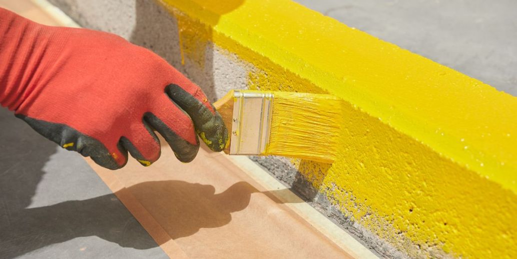 Marquage au sol jaune