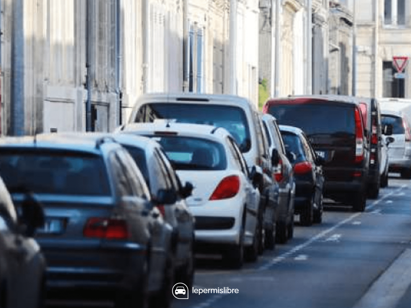 Image d'accueil de l'article Quelle différence entre arrêt et stationnement ?