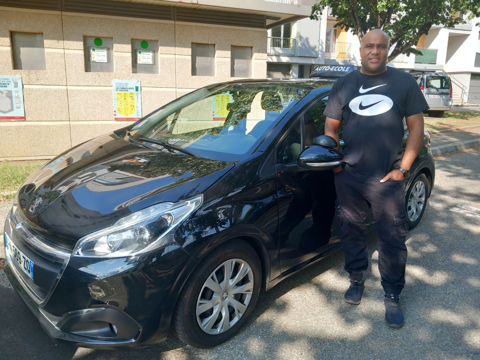 Image d'accueil de l'article Laurent, enseignant partenaire lePERMISLIBRE à Lyon (69) 🚘