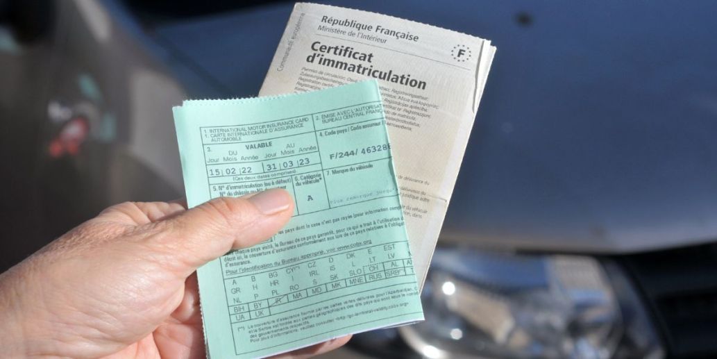 Assurance auto et carte grise