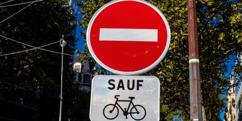 Sens interdit